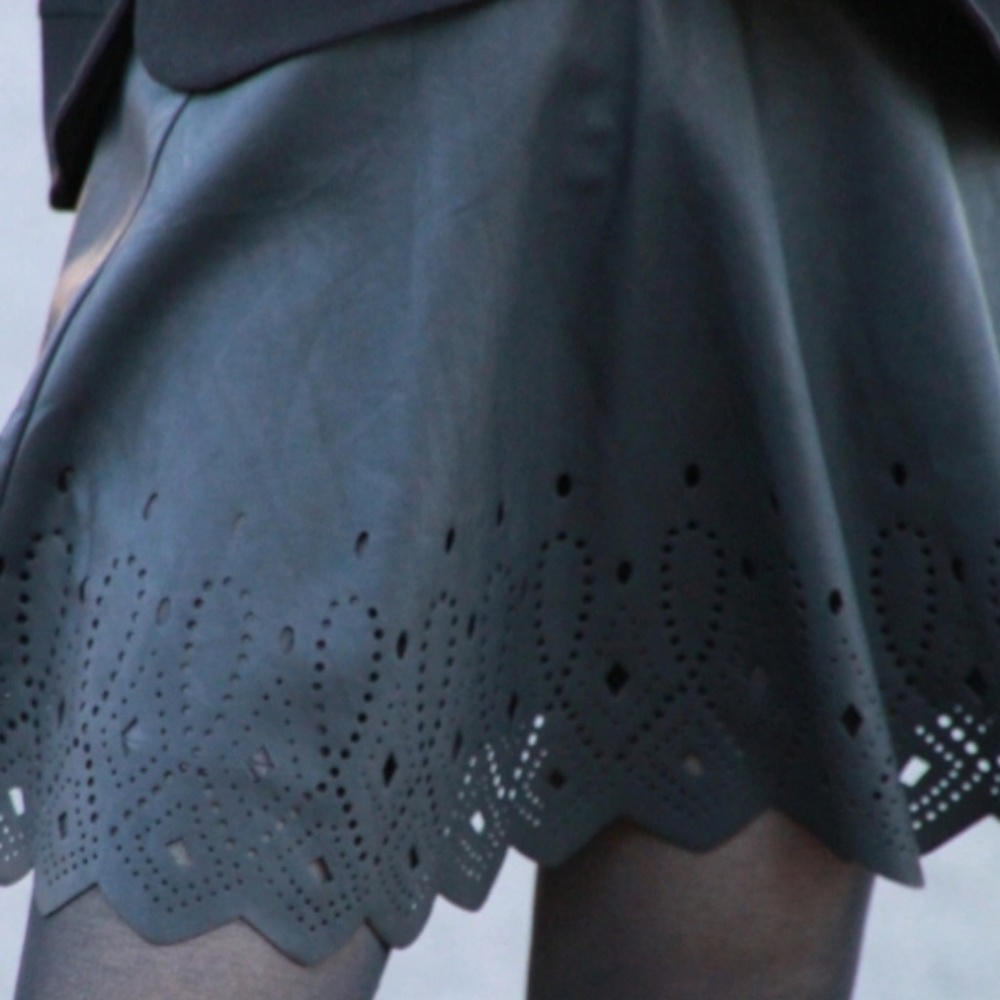 ASTR Black Faux Leather Mini Skirt - Picture 3 of 7